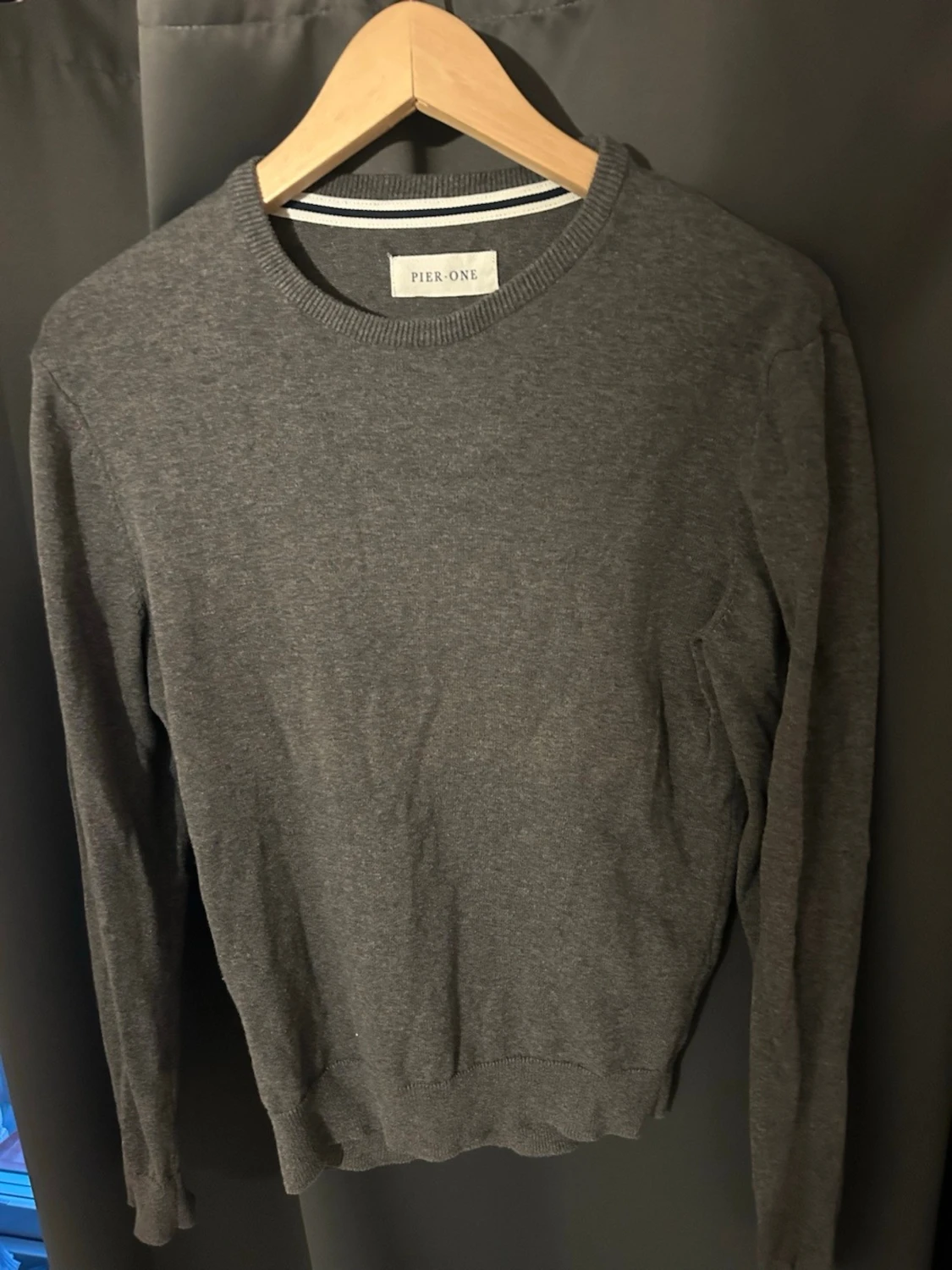 Mörkgrå tröja från Pier One, S - 1