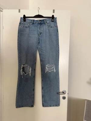 Jeans  - Storlek L. Aldrig använda. 