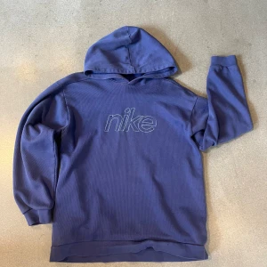 Nike hoodie  - Köp sker via ”köp nu” funktionen :) 