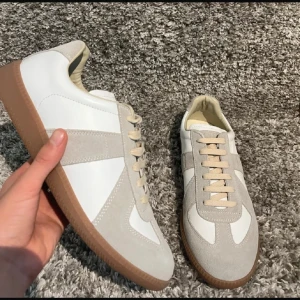 Maison margiela gats - Maison margiela gats i nyskick, skorna är 43 och passar 42, Hör av er vid frågor eller bud!