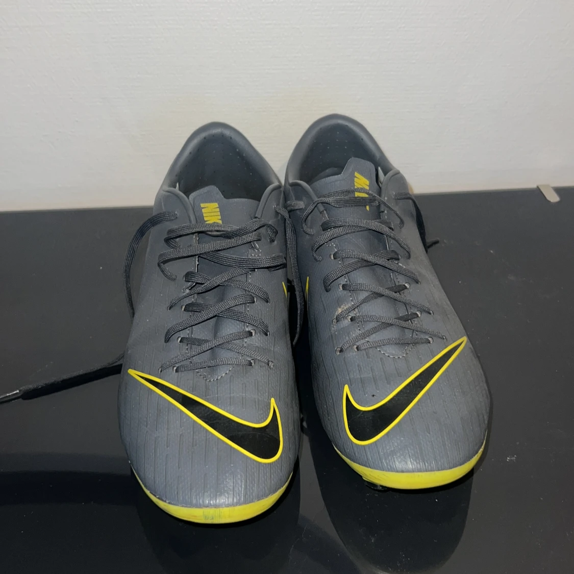 Nike Mercurial grå/gula fotbollsskor - 1