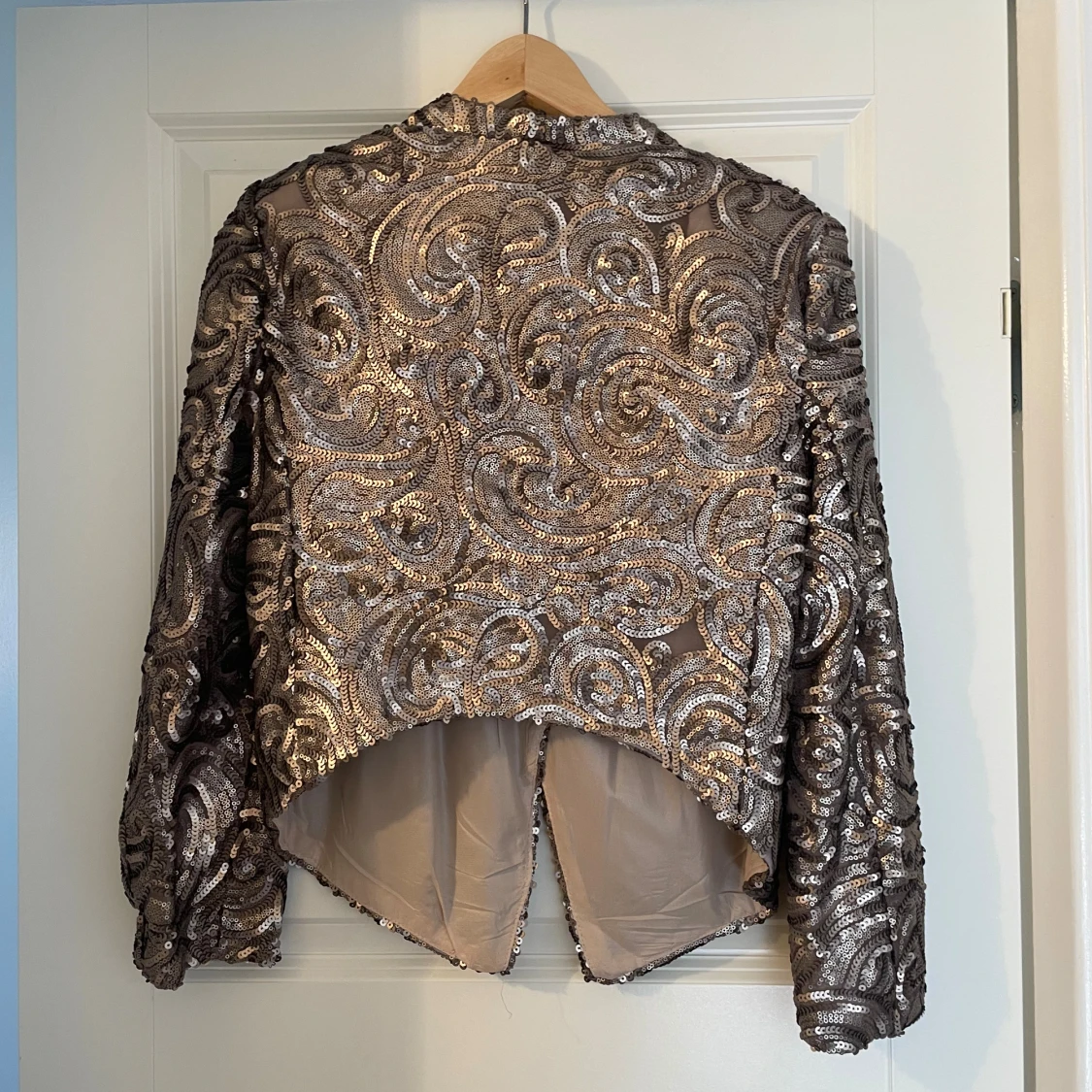 Mango Glittrig kavaj i guld - 2