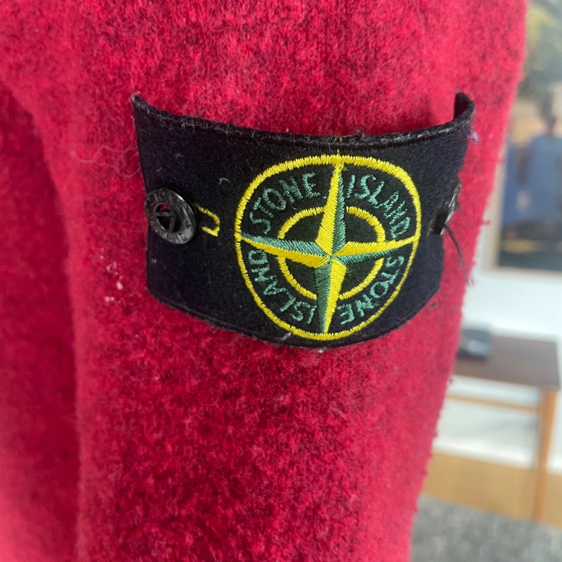 Röd stone island tröja - 2