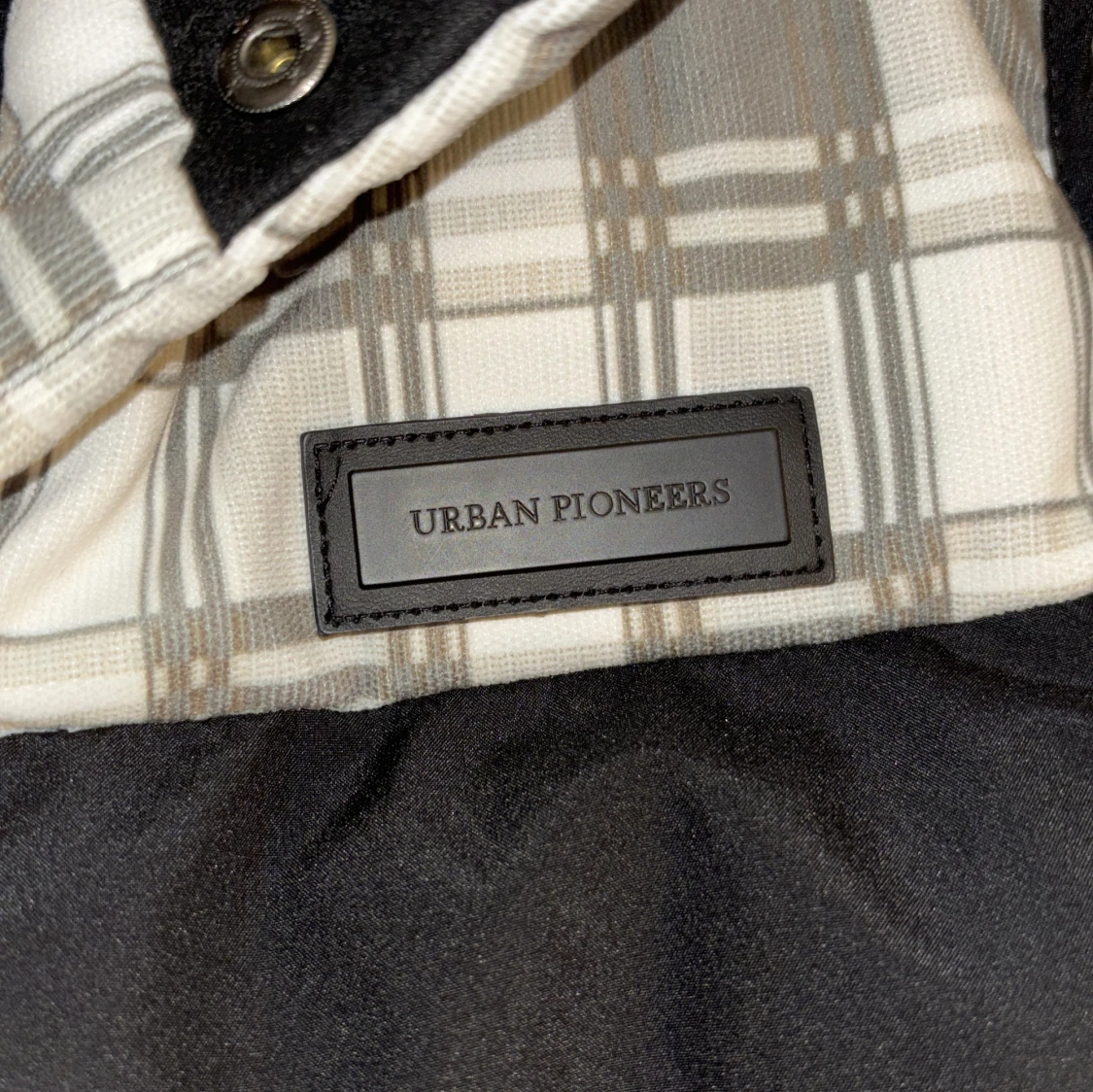 Rutig dunväst från Urban Pioneers - 3