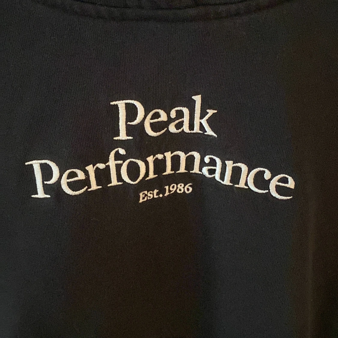 Svart hoodie Peak Performance 140 - 3