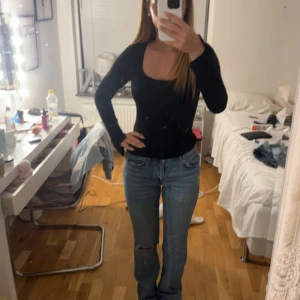Blå jeans  - säljer ett par gina byxor som inte finns kvar längre dem är i storlek 36 har användt dem några gånger men inget som syns ❤️ hör av er om ni vill har frågor eller är intresserade 