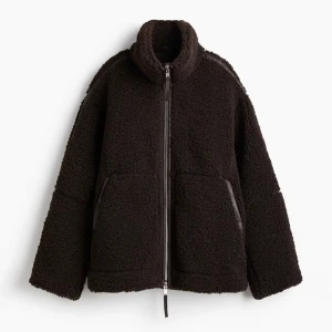 Mörkbrun teddy jacka  - Säljer min jätte fina teddy jacka!! Storlek S prislapp kvar!!