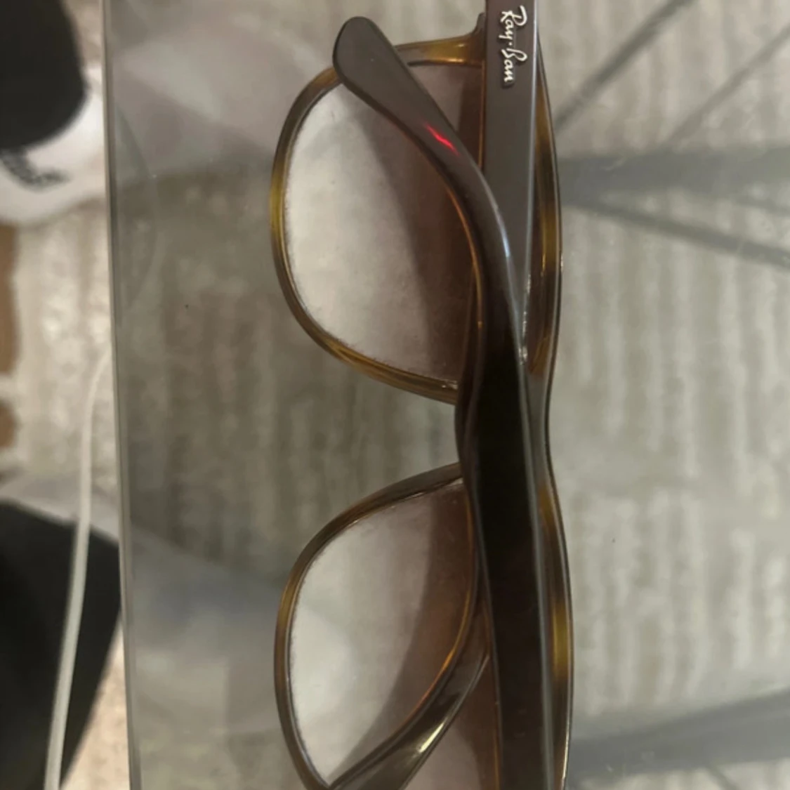 Bruna Ray-Ban Wayfarer solglasögon - 2