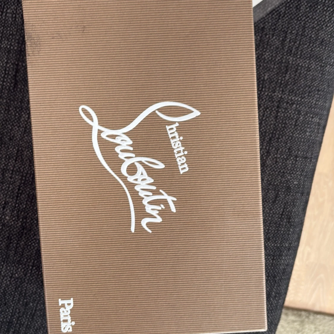 Grå mockasneakers från Louboutin - 3