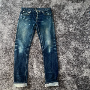 A.P.C selvedge jeans  - Säljer dessa sjuka apc jeansen med otroliga fades! Nypriset är runt 3000 kr! Hör av er vid frågor eller funderingar!