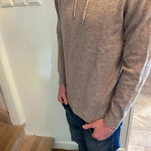 Beige merinoull hoodie - Hoodie i merino