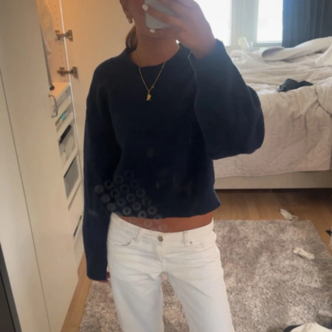 Mörkblå stickad tröja & Other Stories - 1