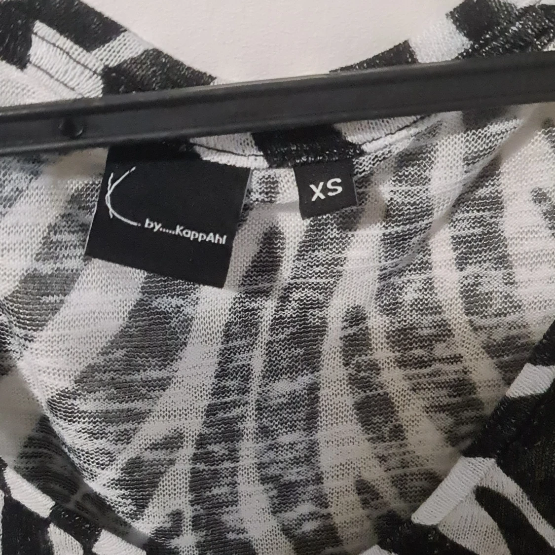 Zebramönstrad t-shirt från KappAhl - 2