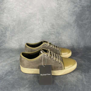 Lanvin DBB1 - Skick: 8/10. | Ingår: Bara skorna. | Nypris: +- 5200 SEK. | Storleken är UK7. | Ni hittar mer på thegrandcloset.com