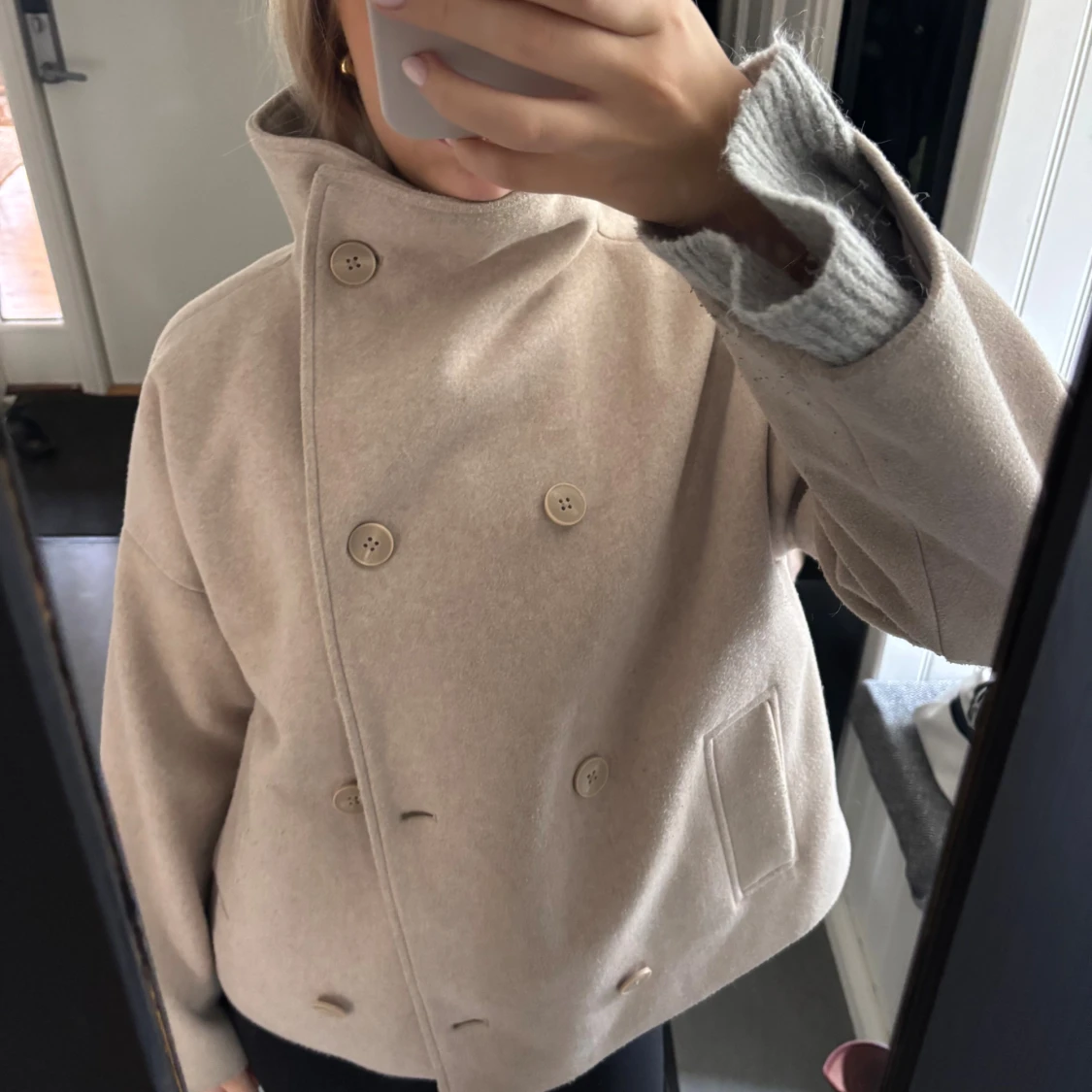 Beige kappa från NA-KD