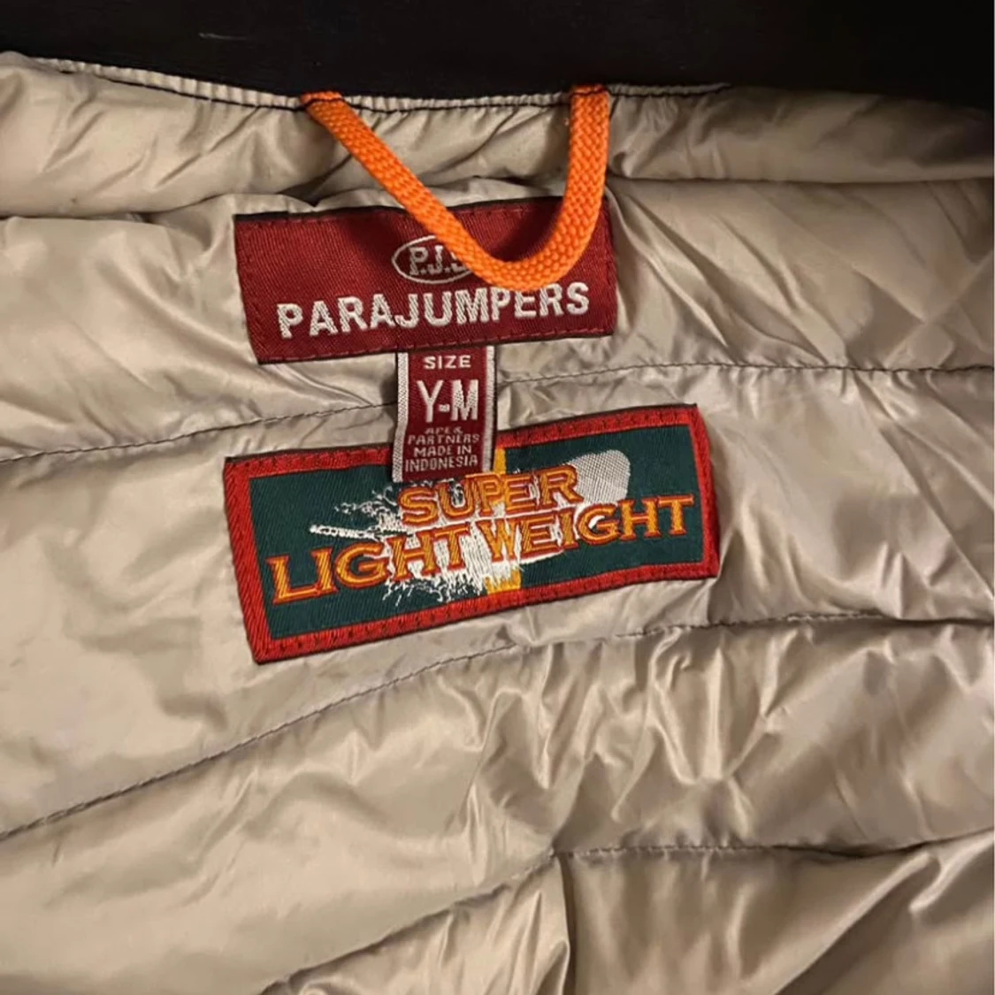 Svart dunjacka från Parajumpers Y-M - 2