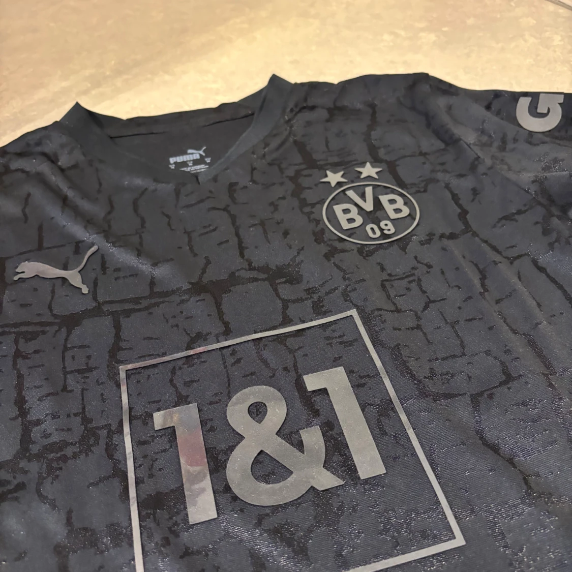 BVB x Puma svart limited edition tröja - 3
