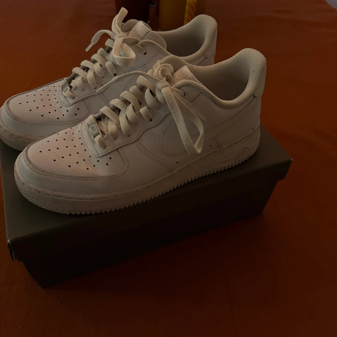 Nike Air Force 1 vita sneakers (Strl 43)