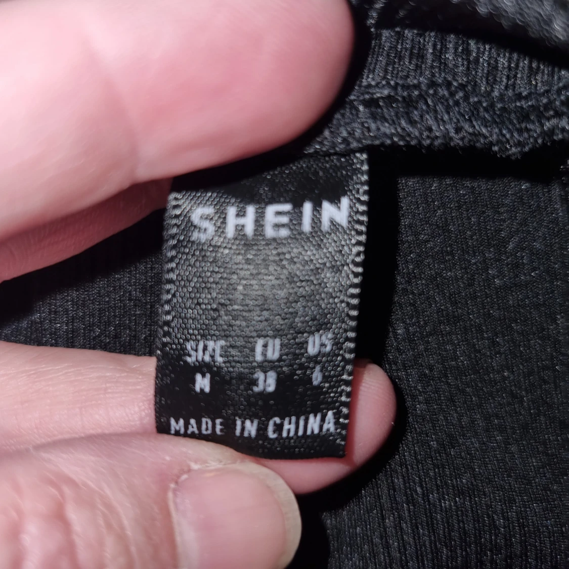 Vida svarta byxor från SHEIN - 2