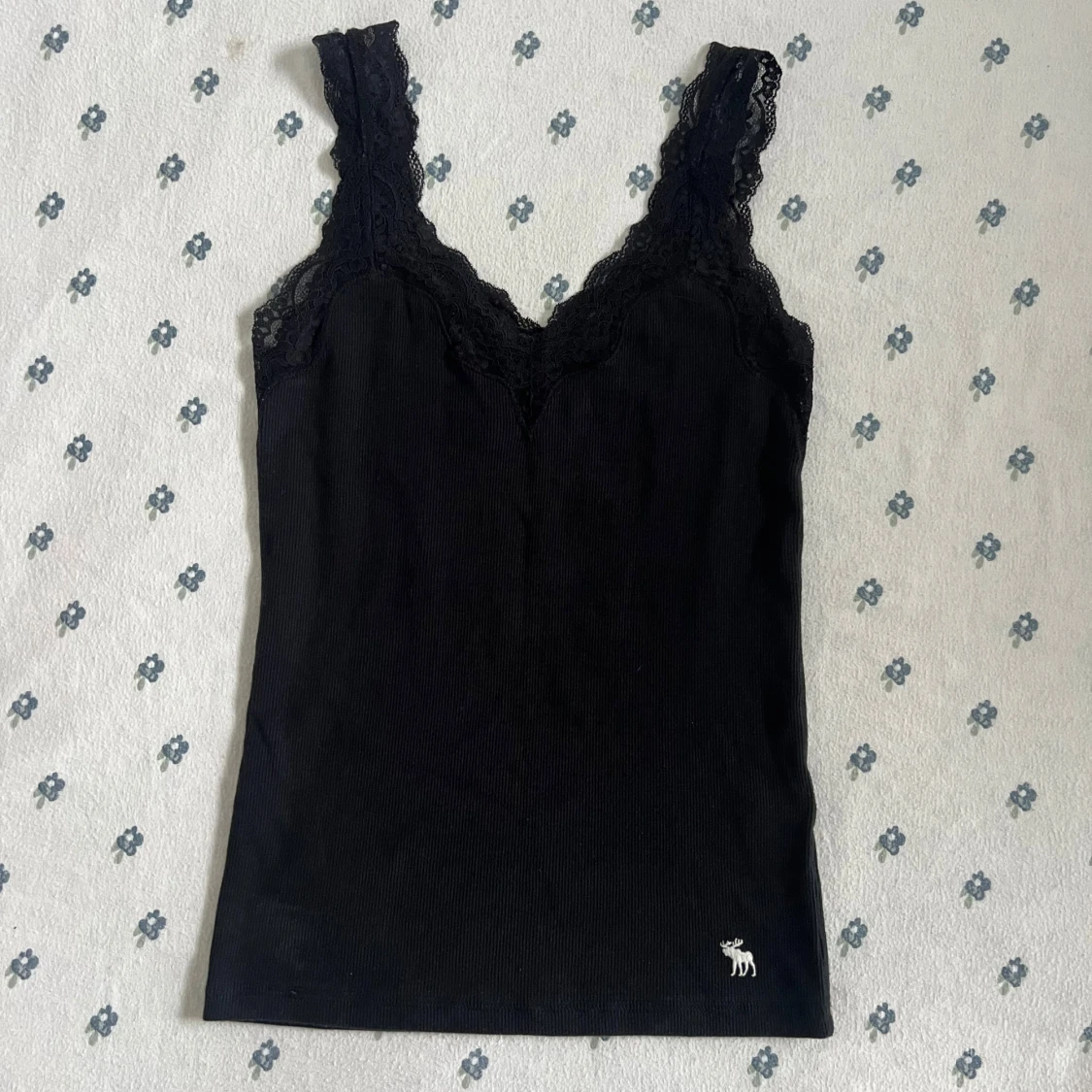 Svart spetsdetaljerad linnetopp Abercrombie