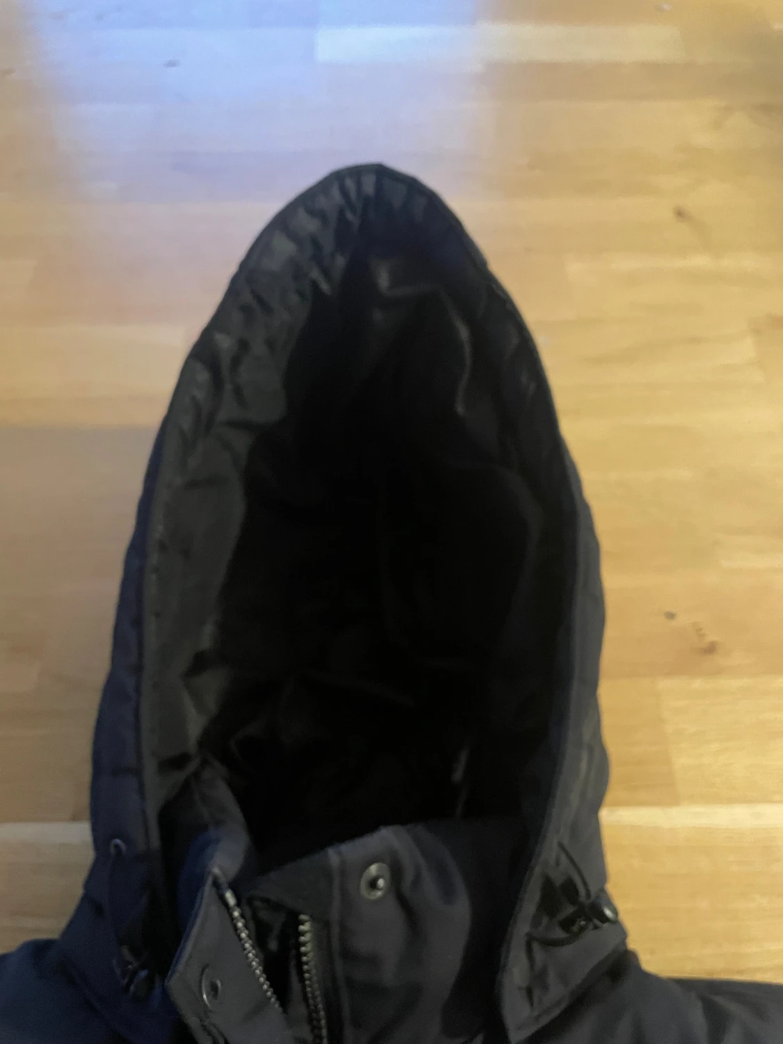 Svart dunväst med huva från Everest - 3