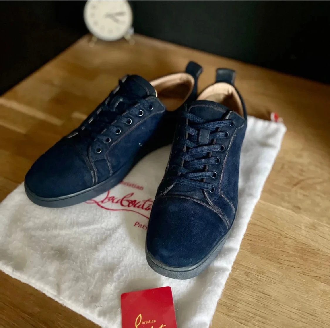 Mörkblå sneakers från Christian Louboutin