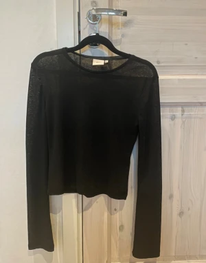 Nelly tröja  - Helt ny aldrig använd 