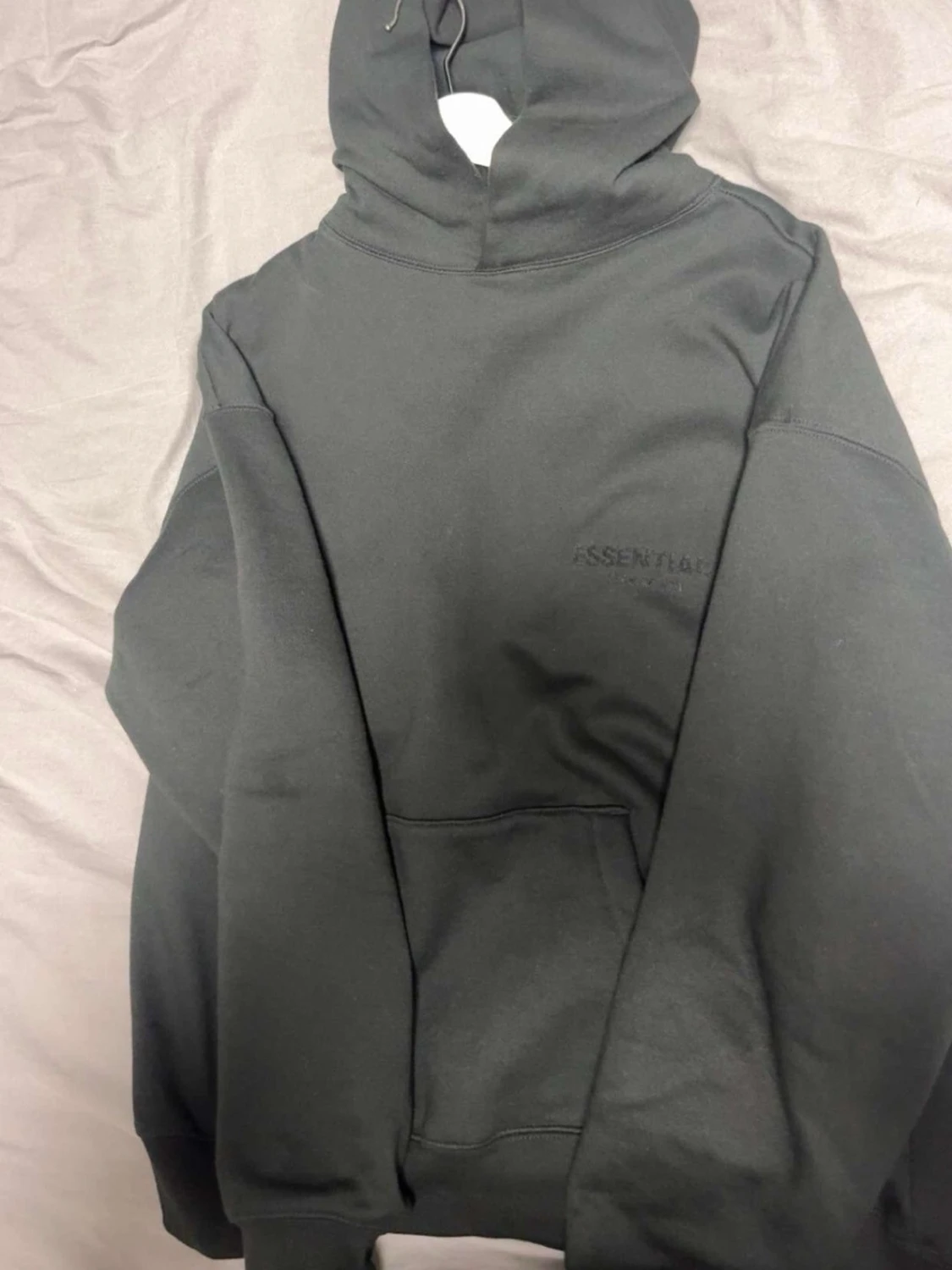 Säljer min essentials fear of god tröja  - 1