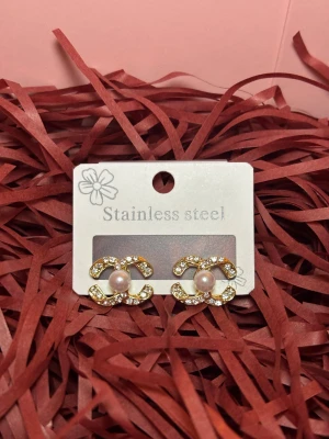 CC Örhängen - Helt nya CC örhängen 