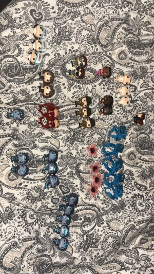 Stranger things kinder mini pop! - Hej! Jag kommer nu att sälja många av mina dubbletter som jag har fått i de populära stranger things kinder äggen. Om de är någon som saknar någon utav dessa för o få ihop alla i sin samling så är det bara att höra av sig. Byte funkar också men endast mot (Will upside down) eller (Eddie upside down). 