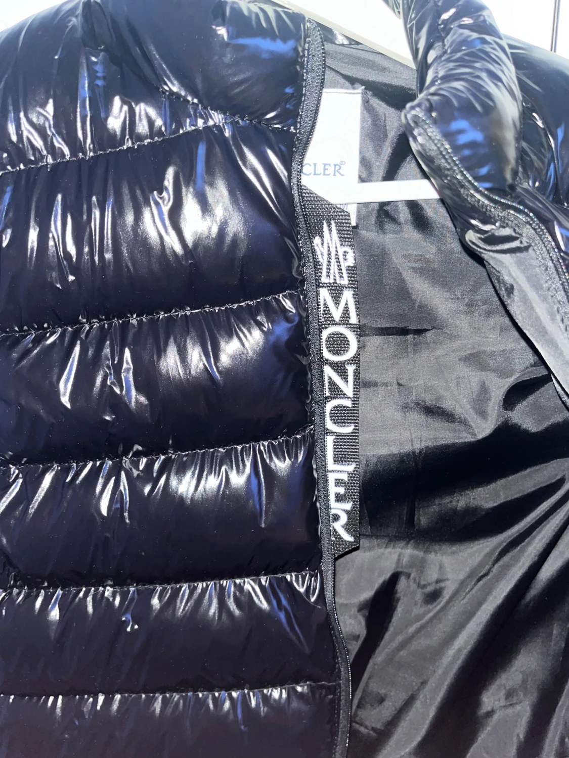 Svart dunväst från Moncler - 1