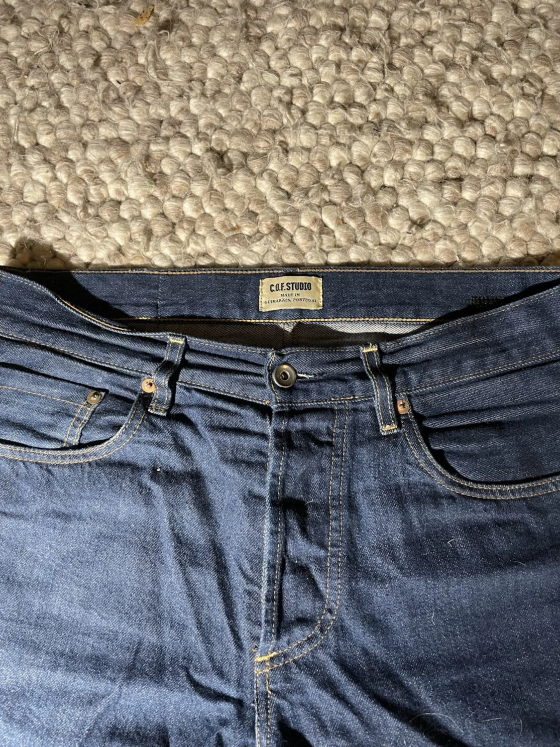 Mörkblå jeans från C.O.F Studio - 2