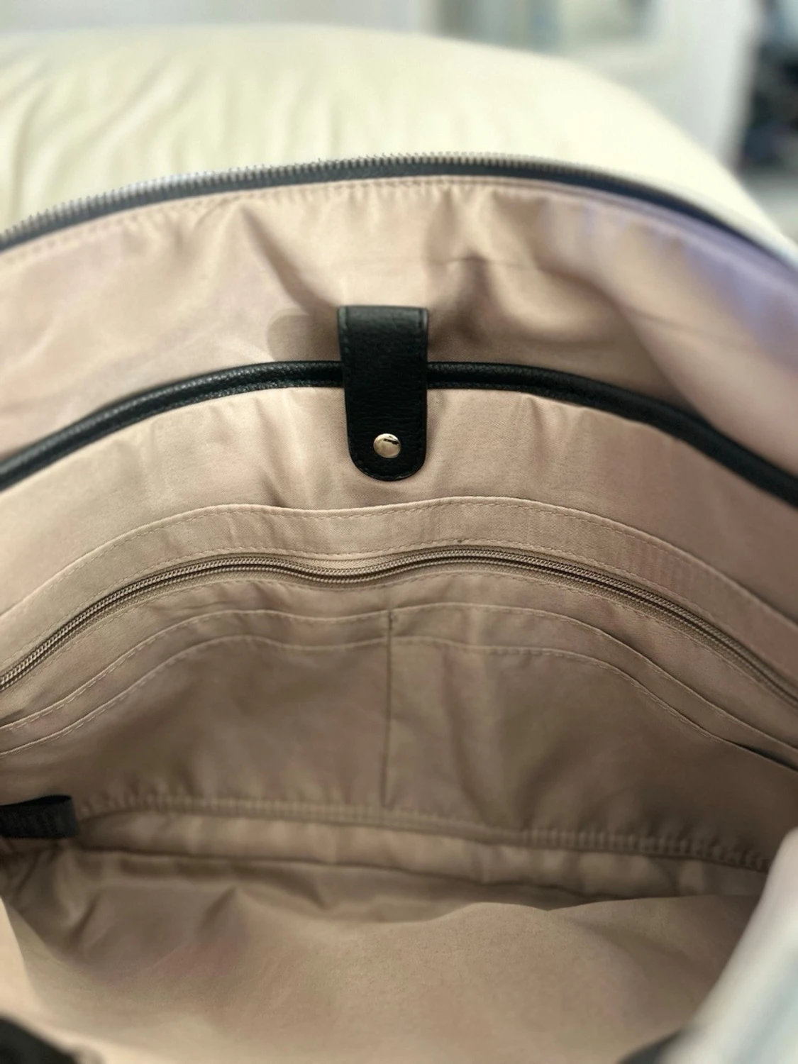 Svart handväska från Don Donna - 2