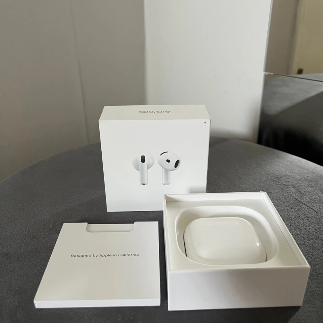AirPods 4