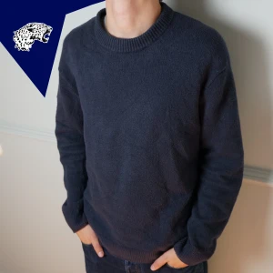 TJOCK STICKAD TÖRJA  - Snygg stickad tröja från Arket | Skick: 8,5/10 | Strl: M | Hör av dig om du undrar någonting!