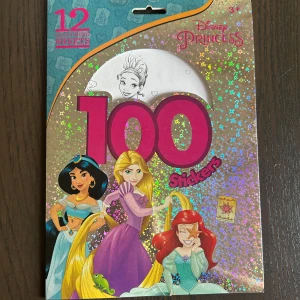 Disney målarbok - Innehåller 12 målarbilder.  OBS!! Ingår ej klistermärken