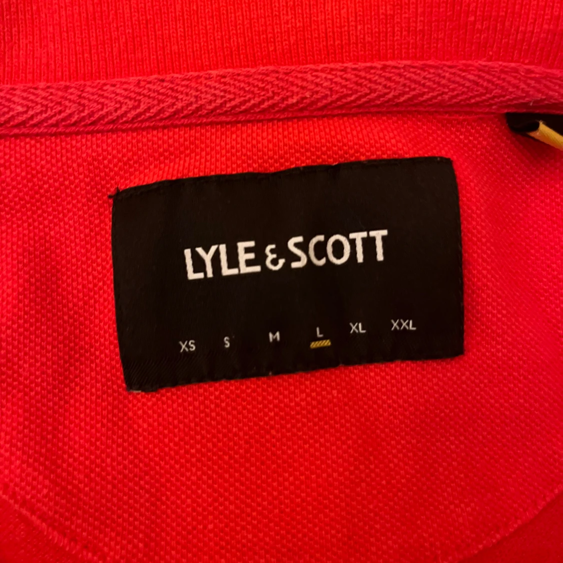 Röd pikétröja från Lyle & Scott - 2