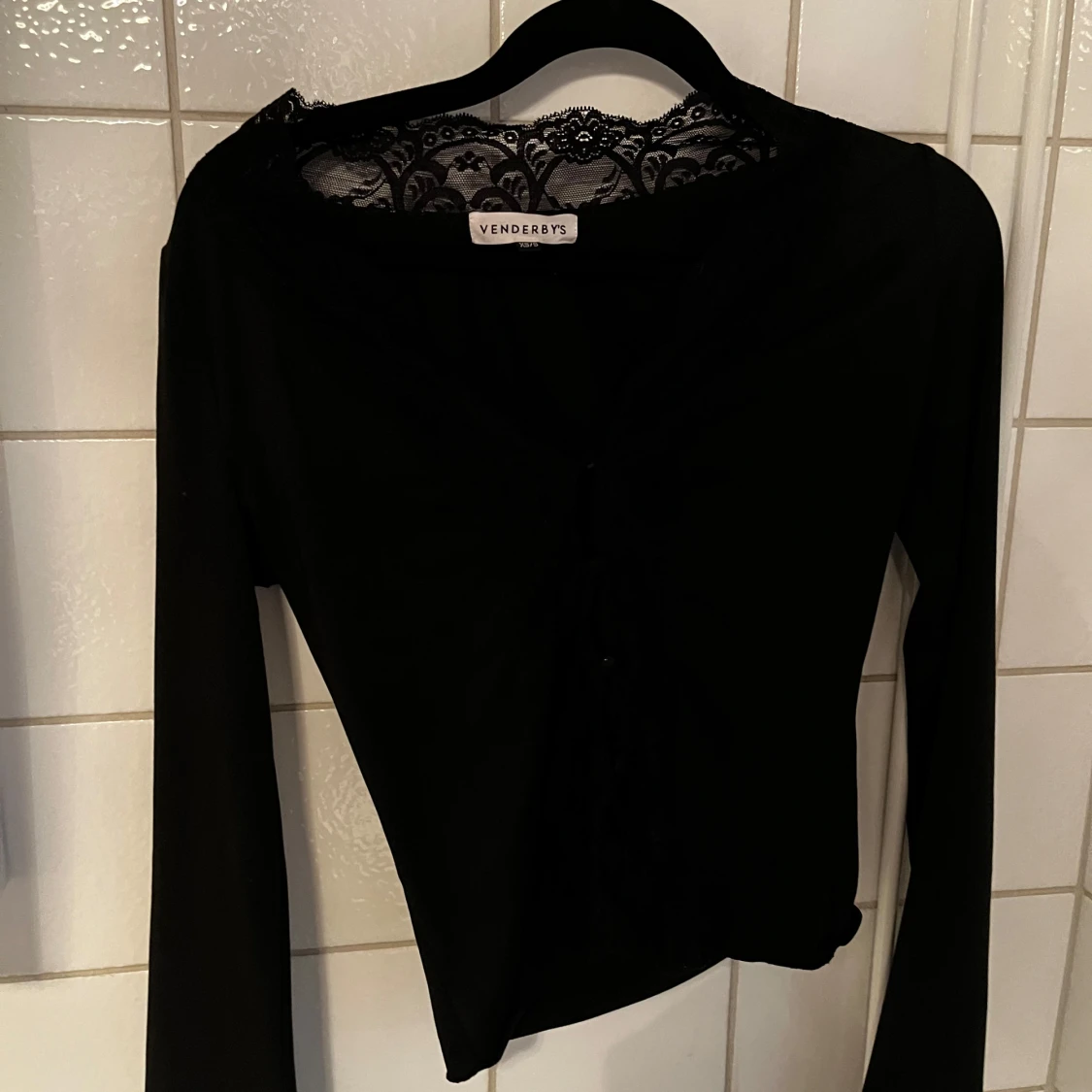 Svart spetsblus från Venderby’s - 2