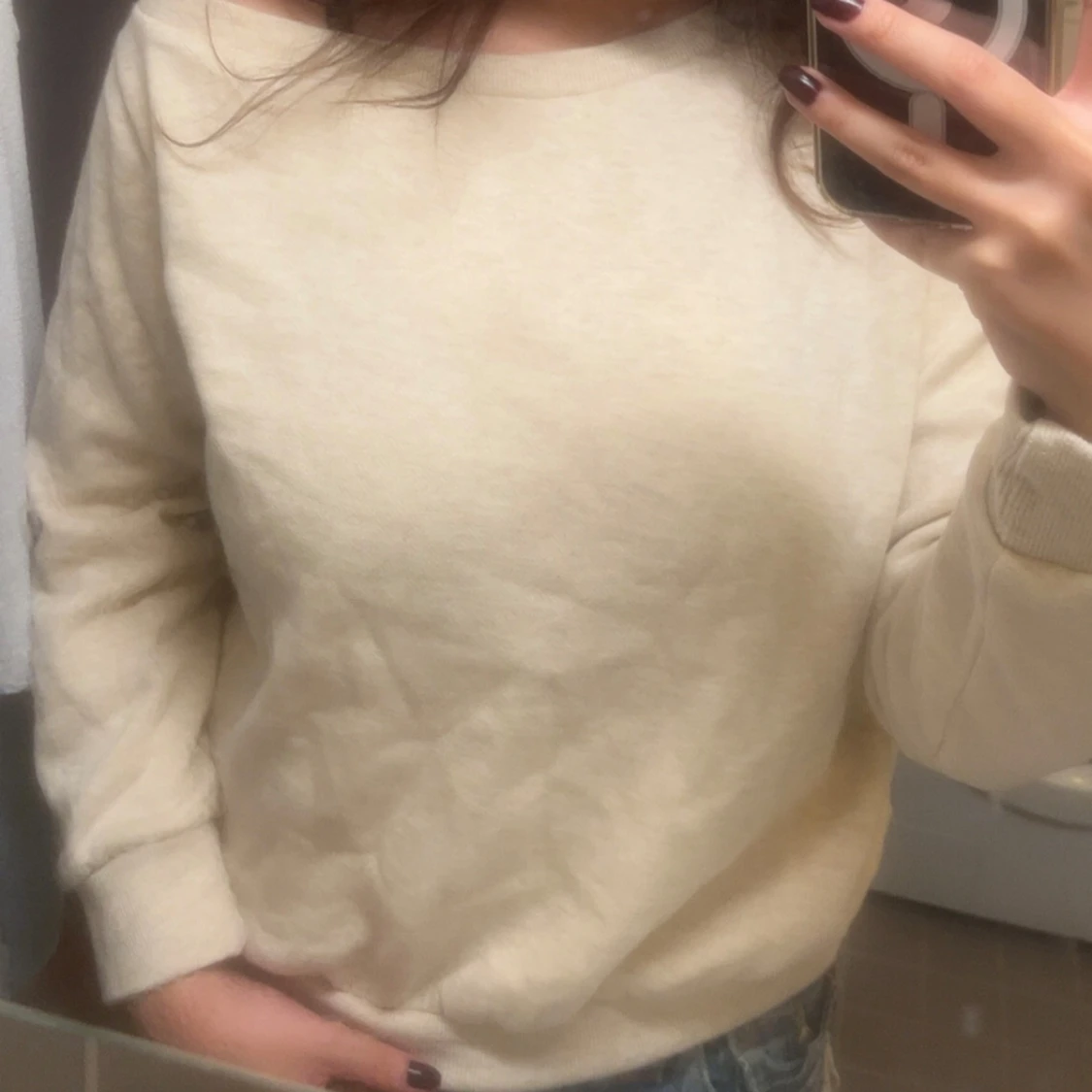 off shoulder sweatshirt  - 3