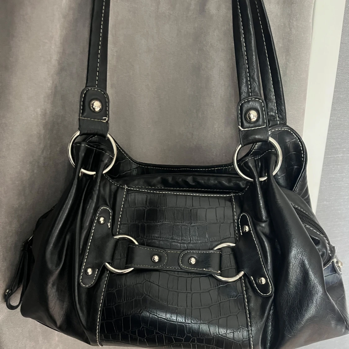 Svart axelväska  - 3