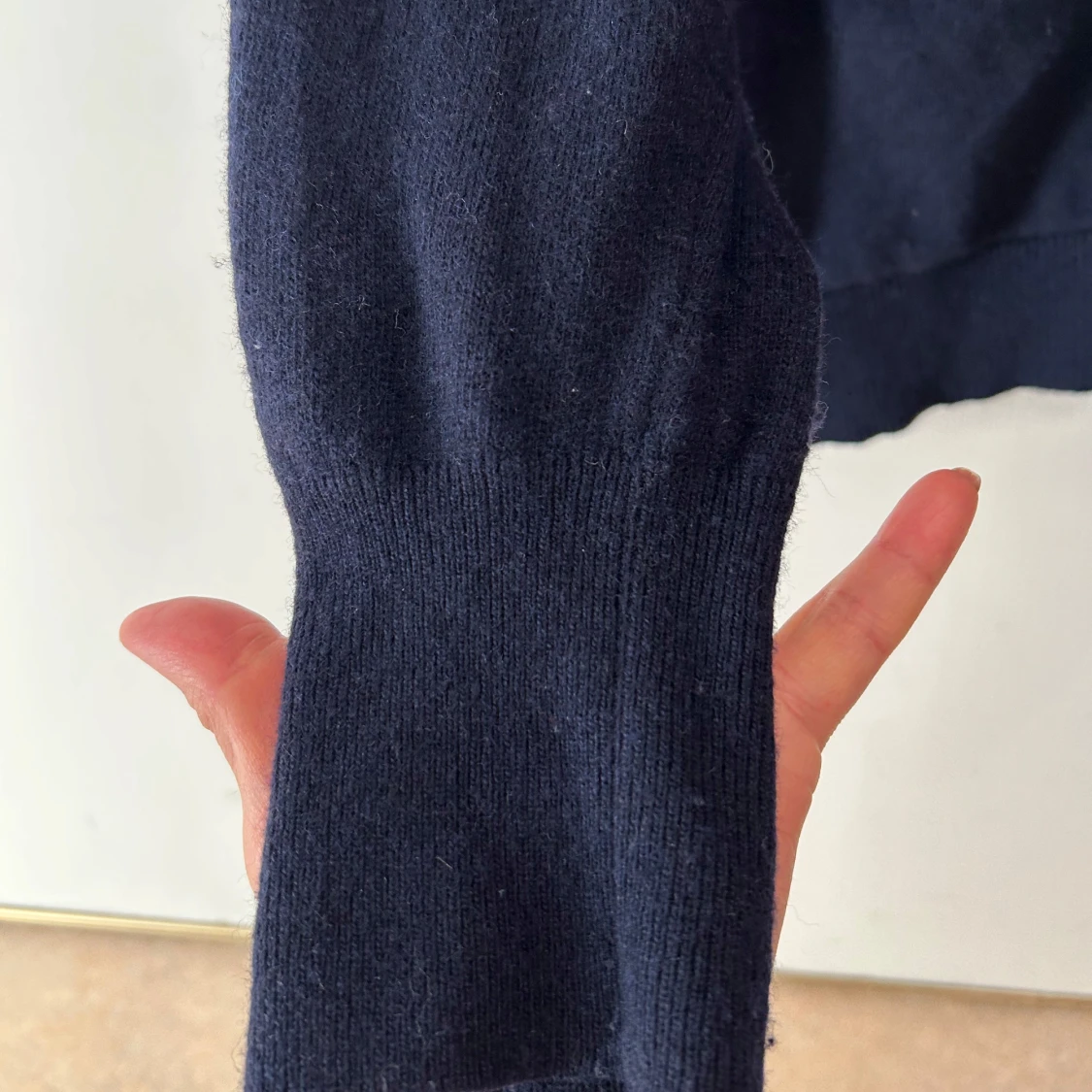 Mörkblå stickad  från Zara - 1