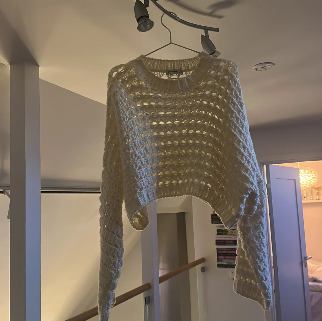 Vit stickad tröja från Stradivarius