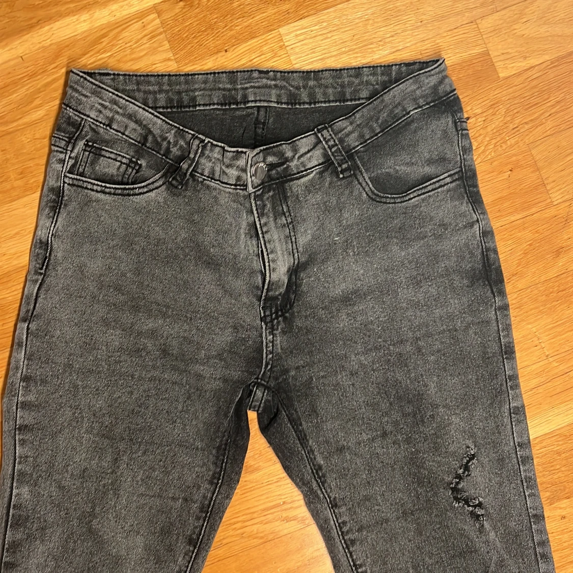 Lågmidjade grå bootcut jeans - 1