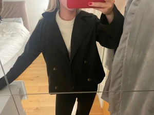 Trenchcoat  - Så fin trenchcoat i bra skick ❤️