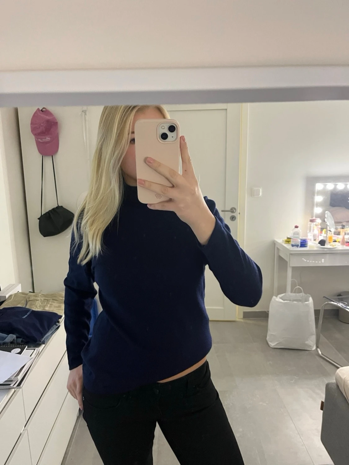 Mörkblå polotröja från Sand