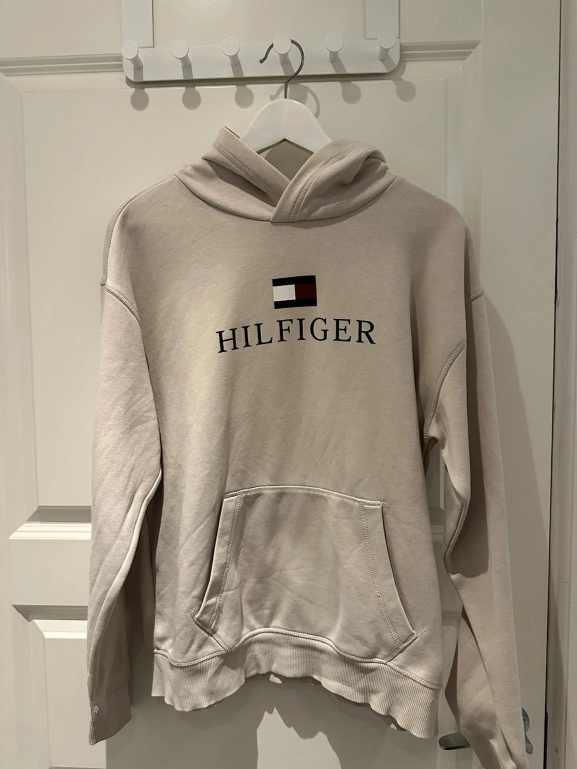 Beige Tommy Hilfiger hoodie
