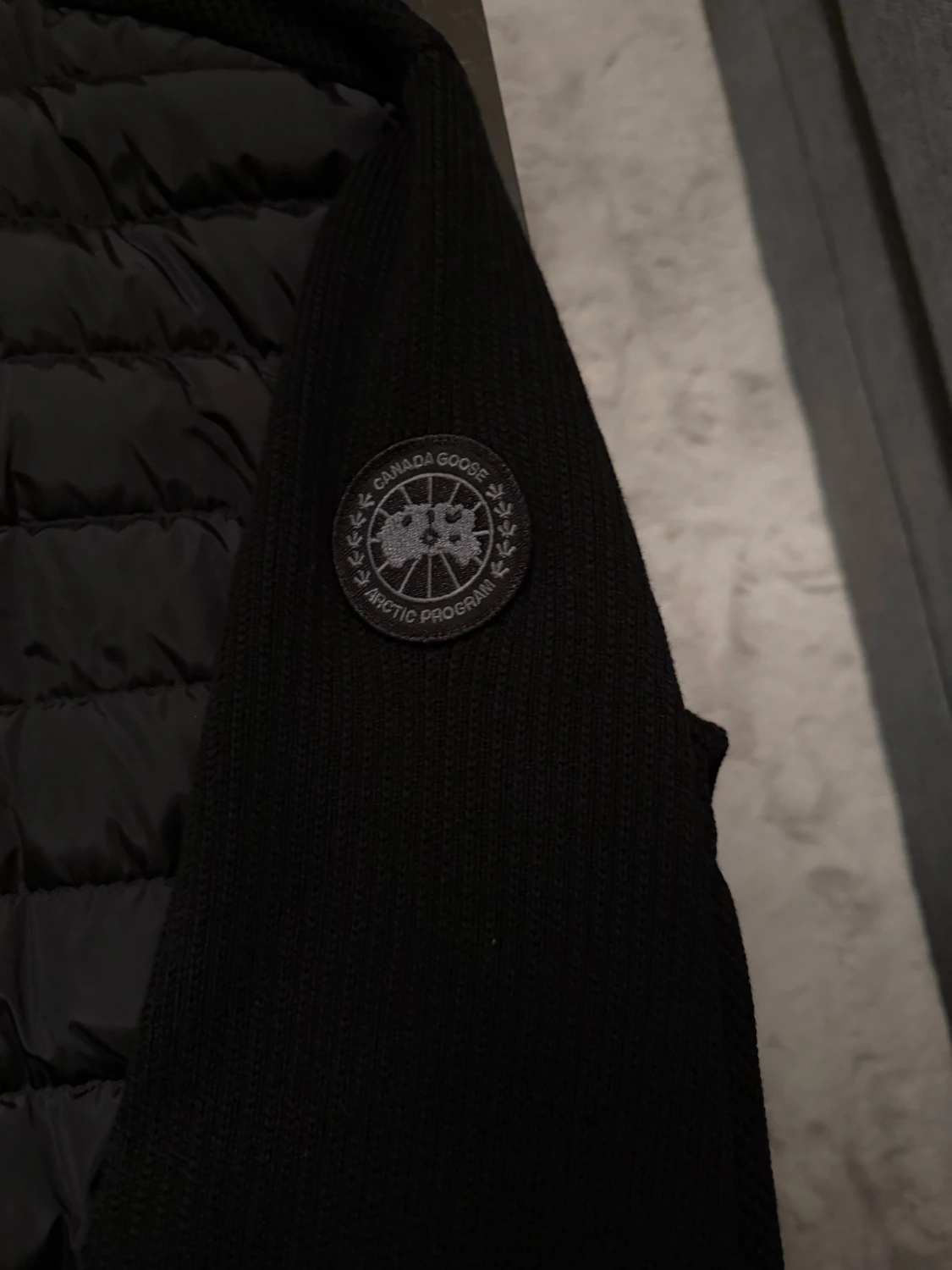 Svart quiltad bomberjacka Canada Goose - 1