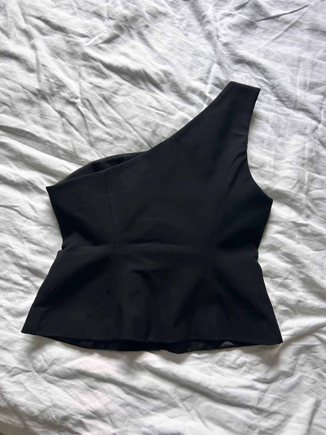 Svart oneshoulder korsett med knappar - 1