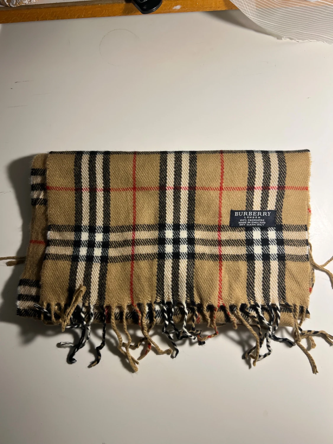 Beige rutig Burberry kashmirväst
