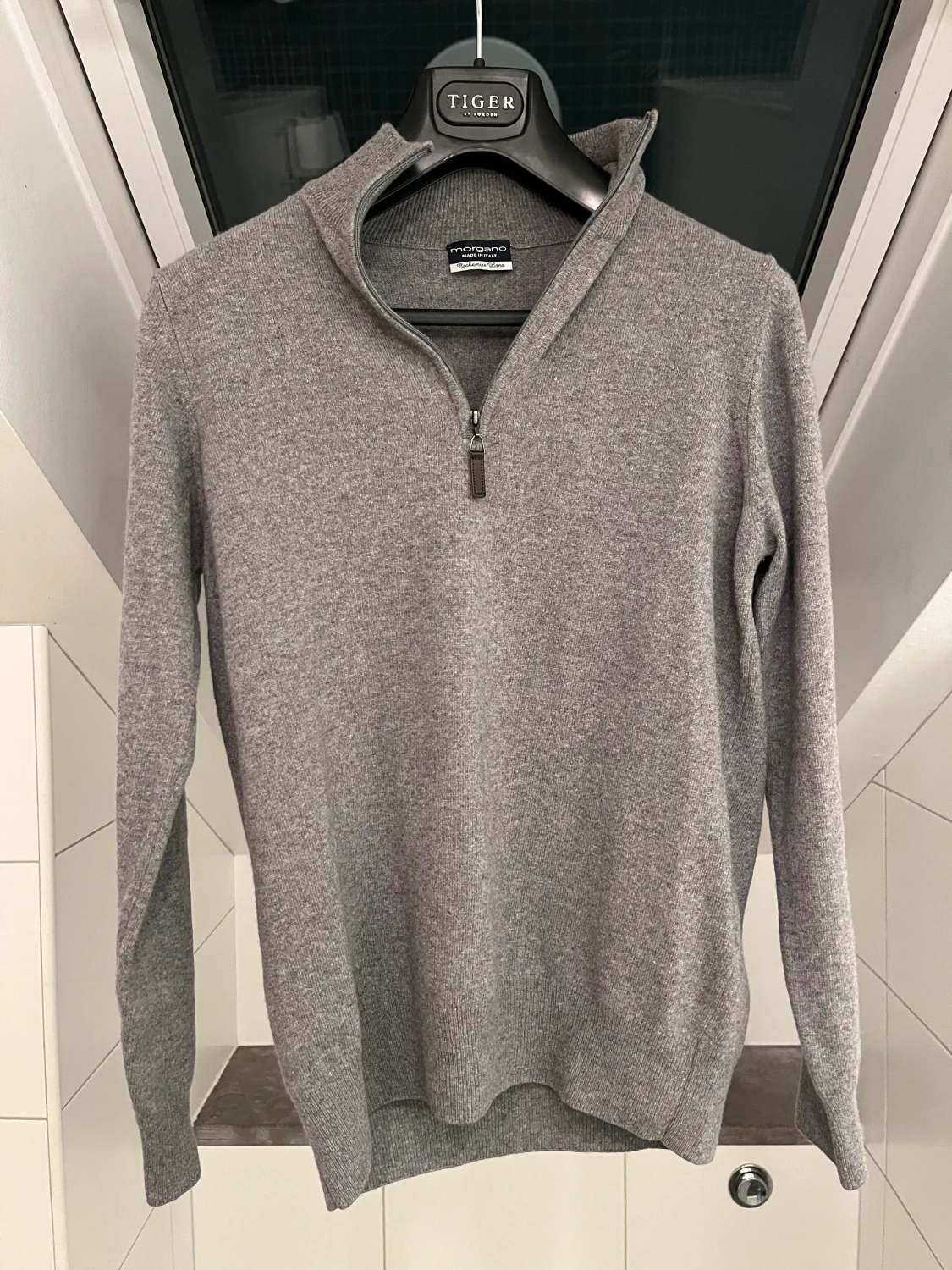 Grå stickad half zip-tröja Morgano